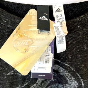 Brand new NHL Anaheim Ducks women’s short sleeve sweatshirt.